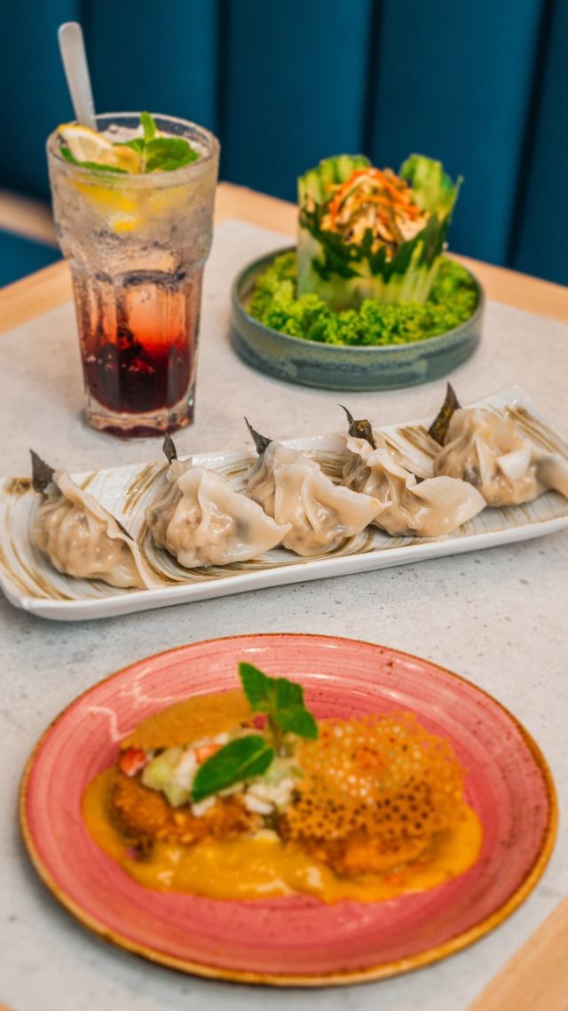 Counting Working Days ❌ Counting Dumplings ✅

Let's swap stress for satisfaction and find joy in every mouthful of dumplings! 😋✨ 

Make every bite count at @daxisg 📍01-16! 

#guocomidtown #exploresingapore